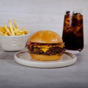 double-cheese-burger-blend-hamburguesas-cumbaya-la-birreria