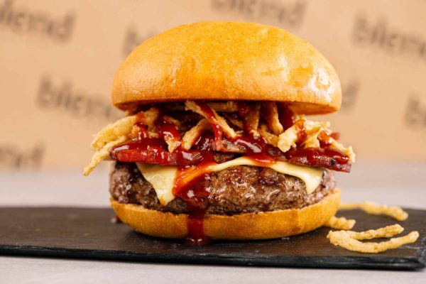 jack-daniel-burger-blend-hamburguesas-cumbaya-la-birreria